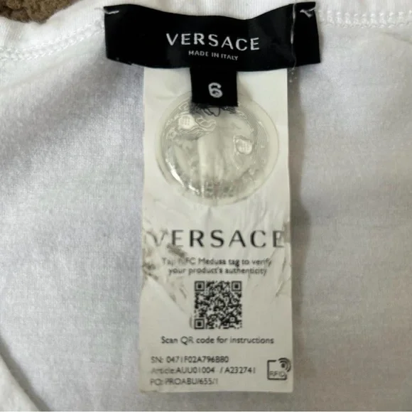 🔥 Versace White Tee 🔥 - Picture 4 of 8